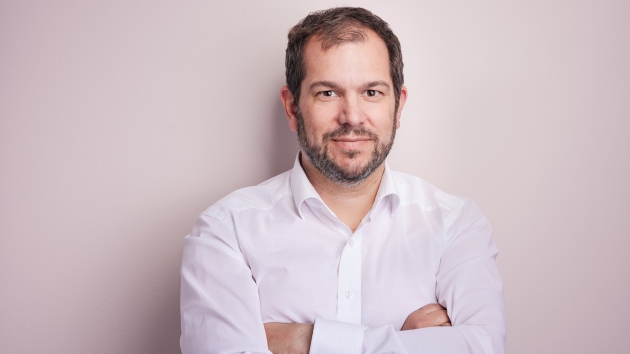 'Gemeinsam für morgen': Wie Sanacorp ihre Marke neu aufgestellt hat - Simon Pink ist seit Mai 2022 verantwortlich für Marketing & Unternehmenskommunikation der Sanacorp - Quelle: Sanacorp